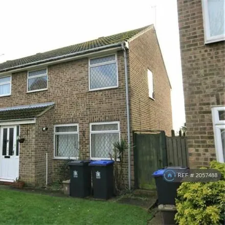 Rent this 3 bed duplex on 121 Leas Drive in Buckinghamshire, SL0 9RP