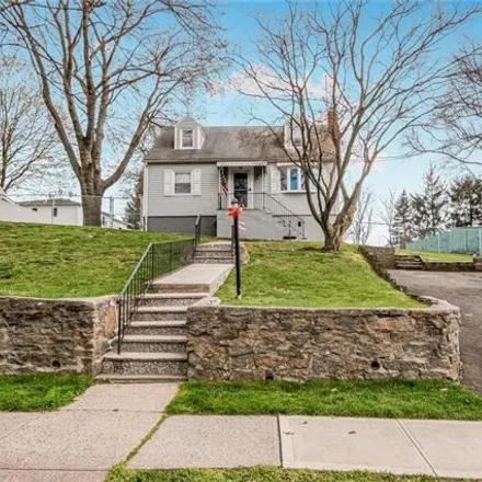 Buy this 4 bed house on 30 Gavin Street in Bryn Mawr Park, City of Yonkers