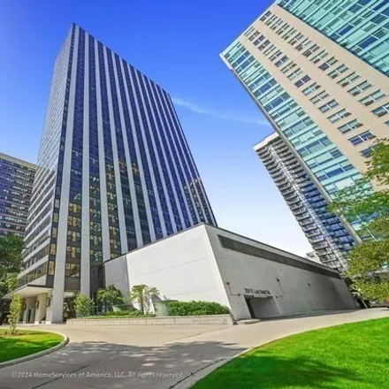 Buy this 2 bed condo on 3180 North Lake Shore Drive in 3150-3180 North Lake Shore Drive, Chicago