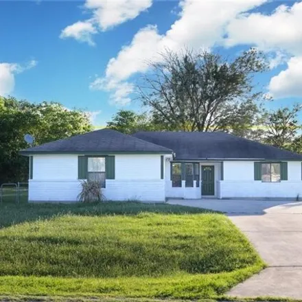 Buy this 3 bed house on 1312 Trail Bluff Dr in New Braunfels, Texas