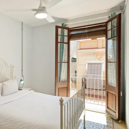 Rent this 3 bed apartment on Calle París in 41017 Seville, Spain
