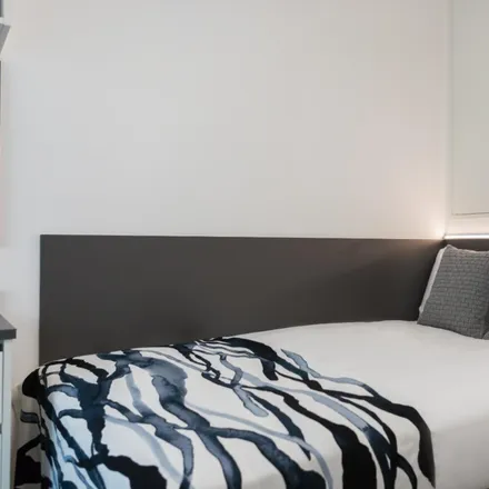 Rent this studio apartment on 295 Hornsey Street in London, N7 8GA