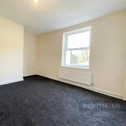 Image 5 - Albion Place, Thornton, BD13 3QA, United Kingdom - Townhouse for rent
