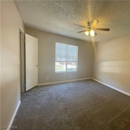 Image 3 - 2179 Bay Hill Drive, Las Vegas, NV 89117, USA - Condo for rent