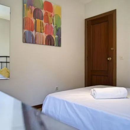 Rent this 5 bed apartment on Madrid in Calle Isla Malaita, 7