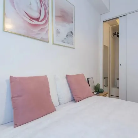 Rent this 2 bed apartment on Via Ferrante Aporti in 20124 Milan MI, Italy