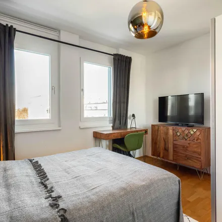 Rent this 3 bed room on Ida-von-Arnim-Straße in 10115 Berlin, Germany