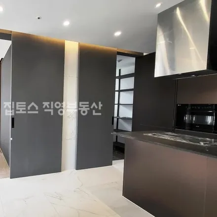 Rent this 1 bed apartment on 서울특별시 서초구 양재동 11-4
