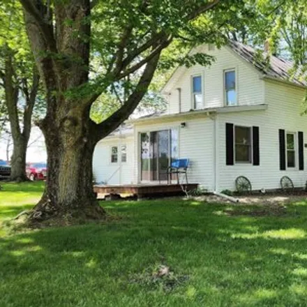 Buy this 4 bed house on East Armstrong Road in Oswego, Kosciusko County