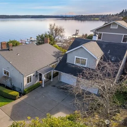 Buy this 3 bed house on 1700 Lakeside Avenue South in Seattle, WA 98144