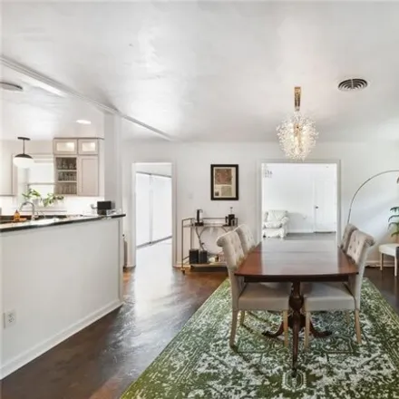 Image 6 - 6229 Caldwell Drive, New Orleans, LA 70122, USA - House for sale