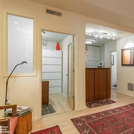 Image 4 - 875 FIFTH AVENUE 1B in New York - Apartment for sale
