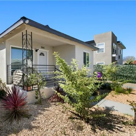 Image 1 - 1071 Olive Avenue, Long Beach, CA 90813, USA - House for sale