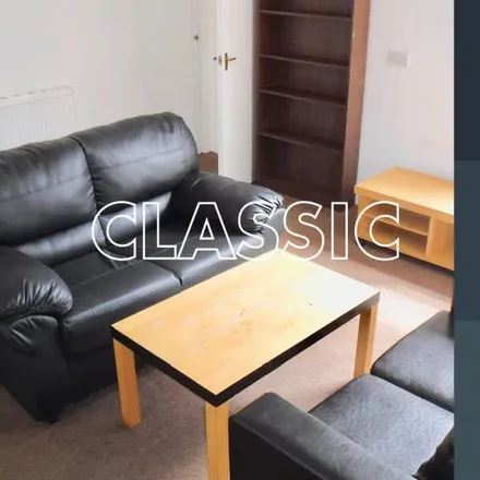 Rent this 3 bed apartment on 10 Brazil Street in Leicester, LE2 7LB