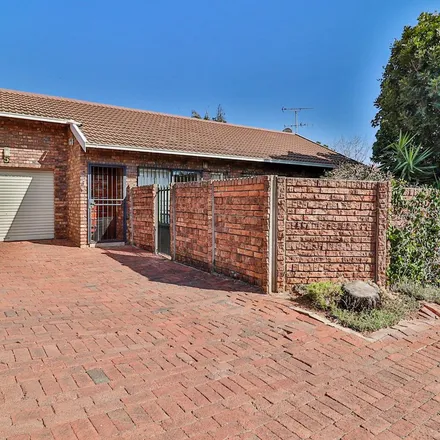 Image 8 - unnamed road, Garsfontein, Gauteng, 0043, South Africa - Townhouse for rent