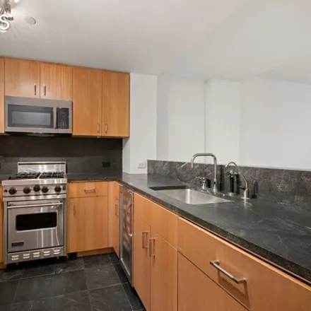 Image 3 - 100 West 58th Street, New York, NY 10019, USA - Condo for rent