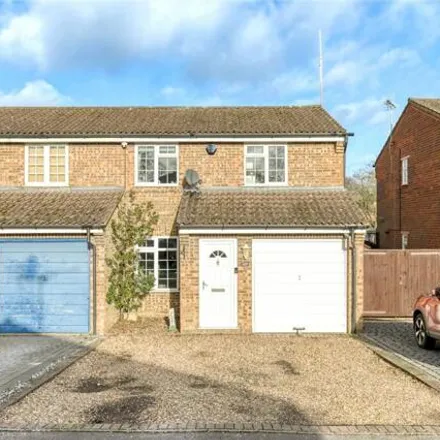 Buy this 3 bed house on Crofton Close in Easthampstead, RG12 0UT