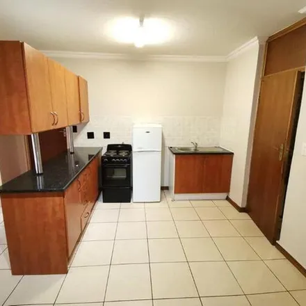 Image 1 - 1158 Grosvenor Street, Hatfield, Pretoria, 0028, South Africa - Apartment for rent