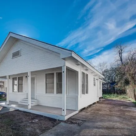 Buy this 3 bed house on 3842 Fonville Avenue in Higgins, Beaumont