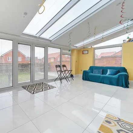 Image 3 - Nuffield Way, Basingstoke, RG24 9QW, United Kingdom - House for rent