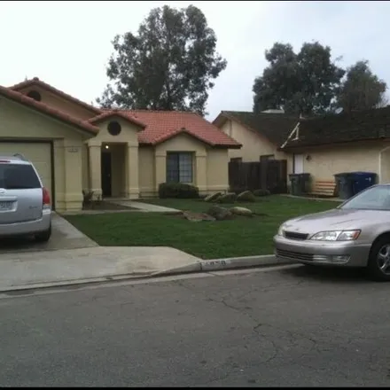Rent this 3 bed house on 1941 East Eclipse Avenue in Fresno, CA 93720
