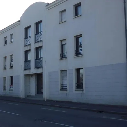 Image 4 - 1 Rue du Marechal Foch, 35600 Redon, France - Apartment for rent
