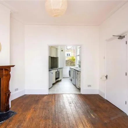 Image 7 - 13 Lockhart Street, Bromley-by-Bow, London, E3 4BL, United Kingdom - Townhouse for rent