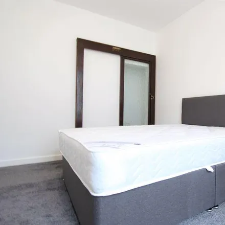 Rent this 1 bed room on 24 Weston Road in Gloucester, GL1 5AQ