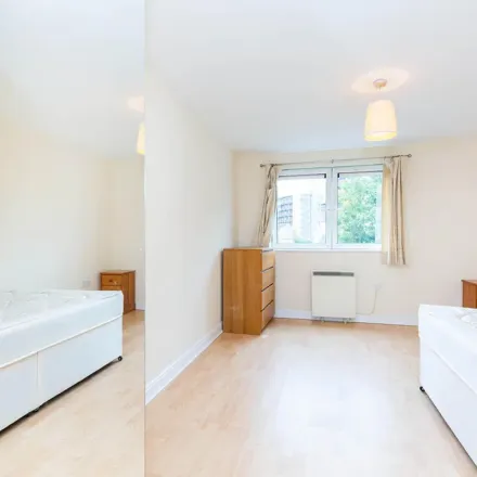 Rent this 2 bed apartment on 491 Caledonian Road in London, N7 9RN
