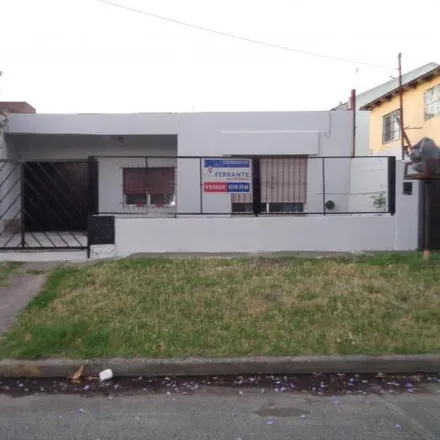 Buy this 3 bed house on Dardo Rocha 73 in B1852 FZB Burzaco, Argentina