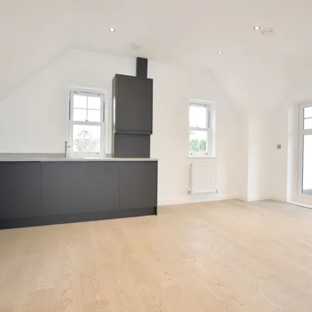Rent this 1 bed apartment on Coombe Road in London, CR0 1BR