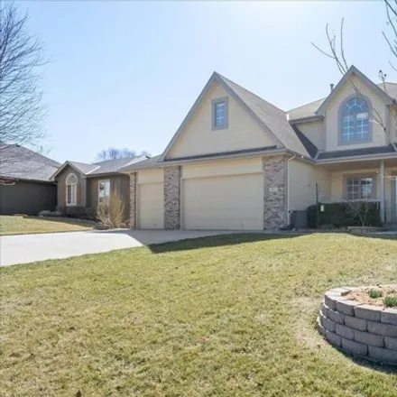 Buy this 4 bed house on 1971 Crest Ridge Drive in Papillion, NE 68133