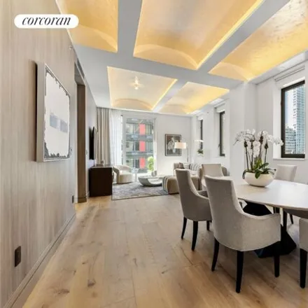 Image 2 - 305 East 61st Street, New York, NY 10065, USA - Condo for sale