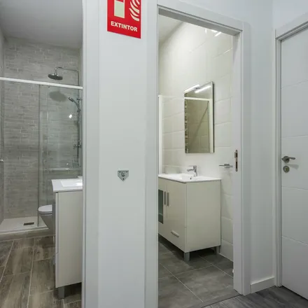 Image 6 - Doce, Calle de las Hileras, 12, 28013 Madrid, Spain - Apartment for rent