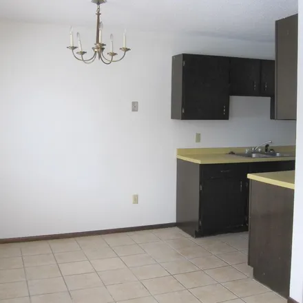 Image 3 - 539 South Wasson Lane, River Falls, WI 54022, USA - Apartment for rent