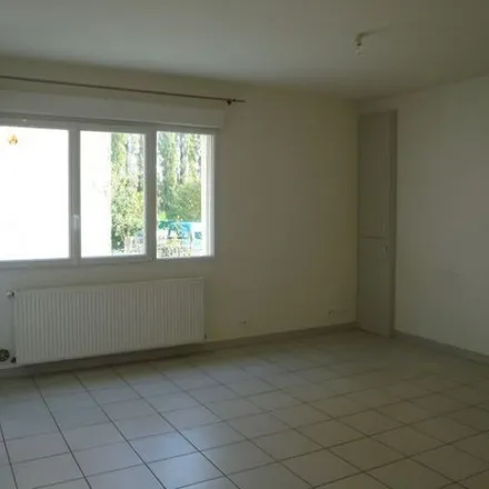 Rent this 3 bed apartment on 1 Place des Trois Canons in 85480 Bournezeau, France
