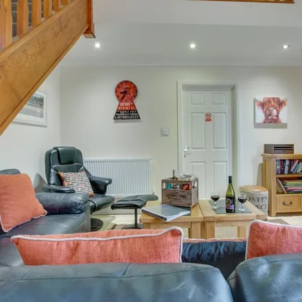 Rent this 3 bed house on Pontardawe in SA8 4RL, United Kingdom