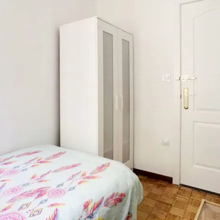 Image 2 - Calle de Santa Isabel, 17, 28012 Madrid, Spain - Room for rent