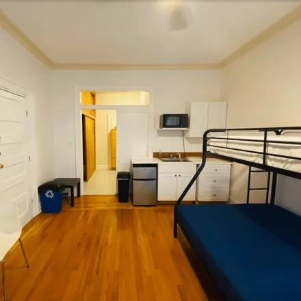 Image 2 - New York, Ridgewood, NY, US - House for rent