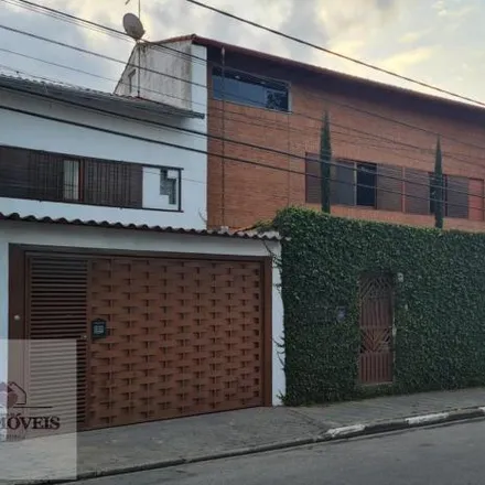 Rent this 3 bed house on Rua Caramuru in Cidade Edson, Suzano - SP