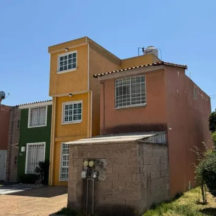 Rent this 2 bed house on Calle Santa Clara in 52105 Fraccionamiento Las Golondrinas, MEX