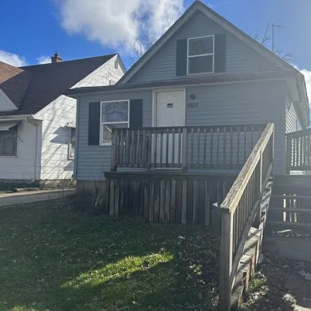 Buy this 3 bed house on 4818 North 39th Street in Milwaukee, WI 53209