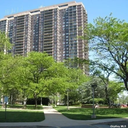 Buy this 1 bed condo on Grand Central Parkway in New York, NY 11005
