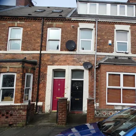 Rent this 8 bed townhouse on Falmouth Road in Newcastle upon Tyne, NE6 5NT