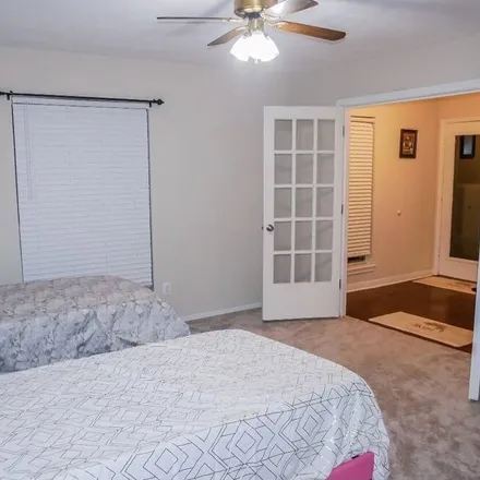 Rent this 3 bed condo on Benbrook