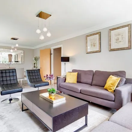 Rent this 3 bed apartment on St John's Wood Park in London, NW8 6QU