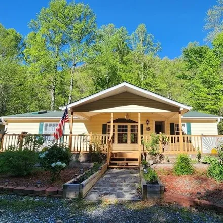 Buy this studio apartment on 121 Chestnut Cove Road in Swain County, NC 28789