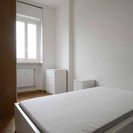 Image 1 - Via Vincenzo Giordano Orsini, 20147 Milan MI, Italy - Room for rent