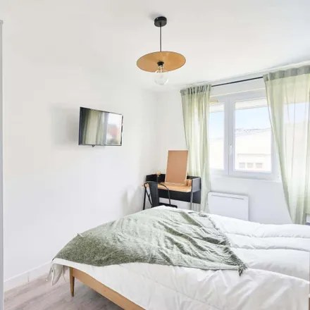 Rent this 1 bed room on O2 in Rue de la 2e D.B., 80000 Amiens