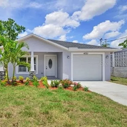 Rent this 3 bed house on North Manhattan Avenue in Ad Mer, Tampa